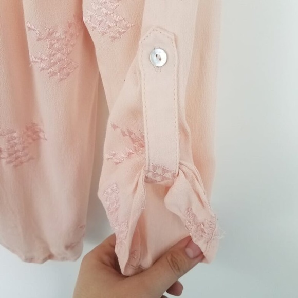 ALICE BLUE Stitch Fix Byron Split Neck Top Size XL - Picture 6 of 8